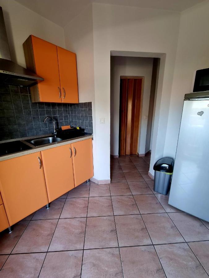 Apartments Ema Pula Extérieur photo