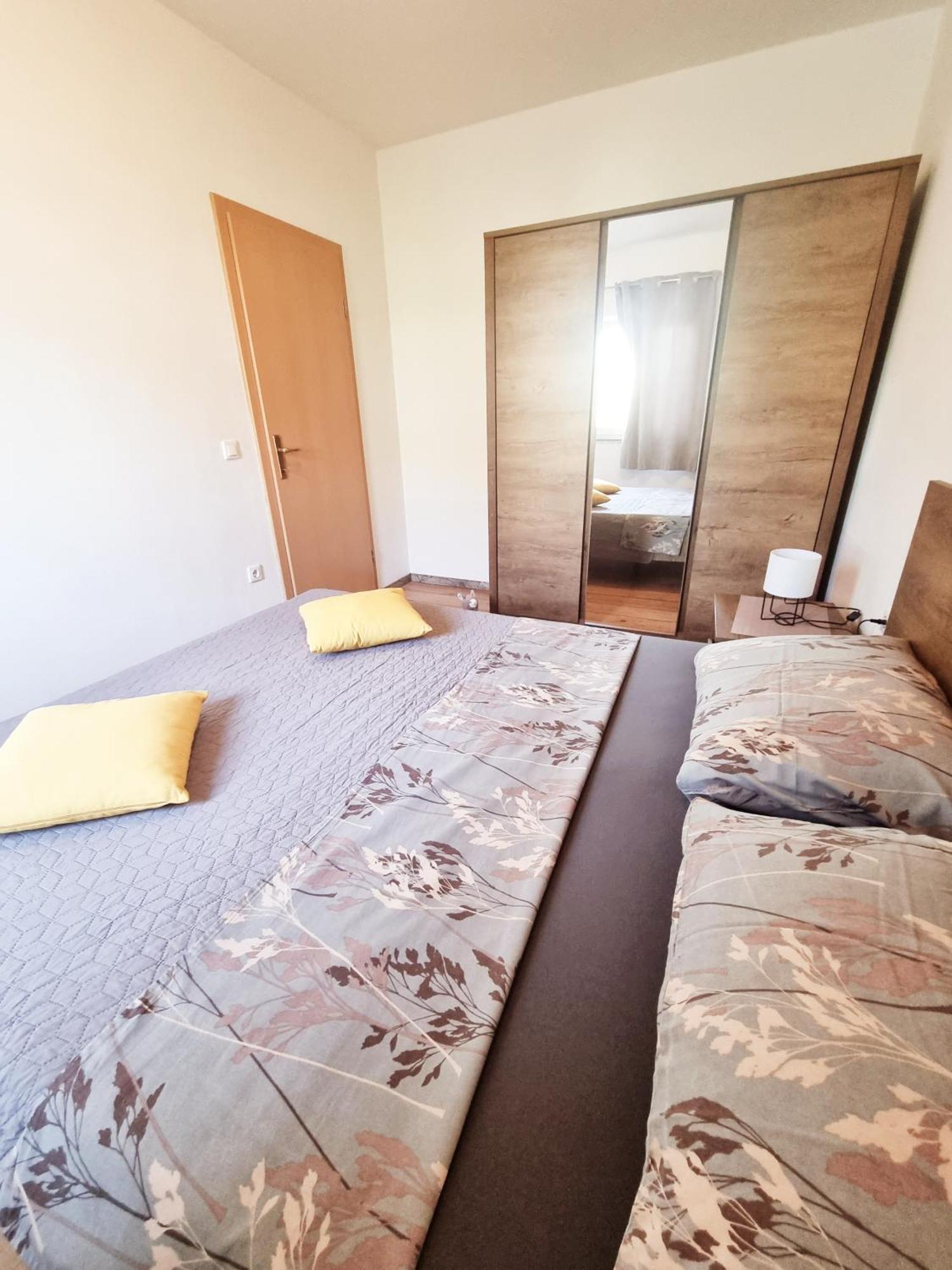 Apartments Ema Pula Extérieur photo
